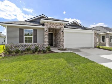 8393 HELMSLEY Boulevard, Jacksonville, FL 32119