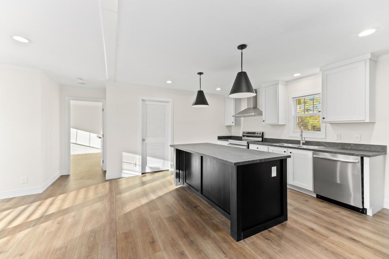 104 Gould Road Photo 8