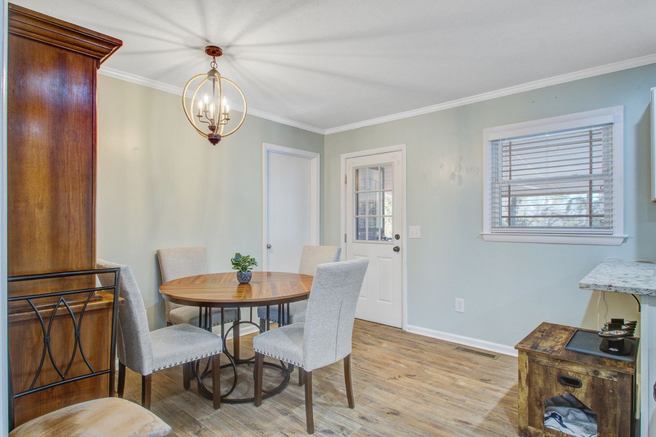 1330 Cleckley Boulevard Photo 11