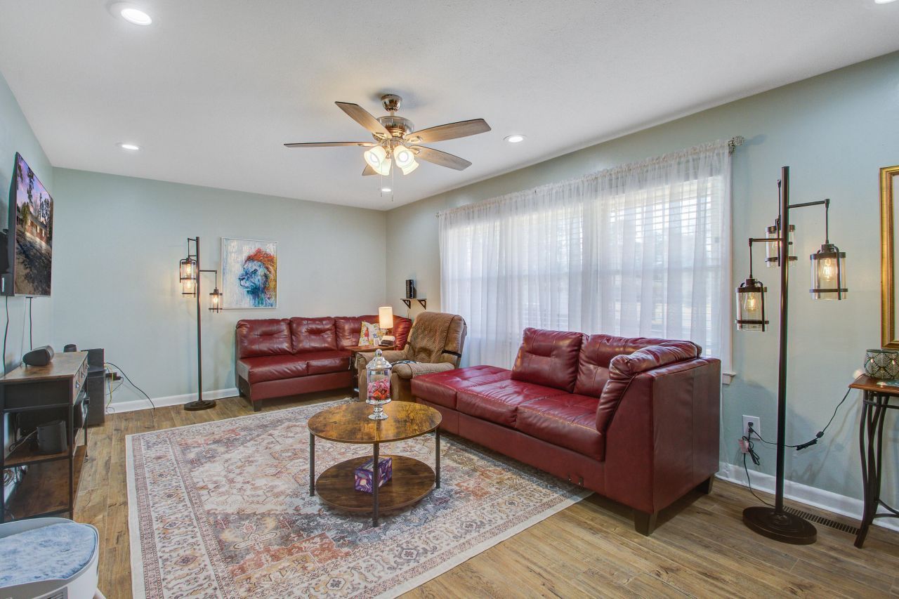 1330 Cleckley Boulevard Photo 8