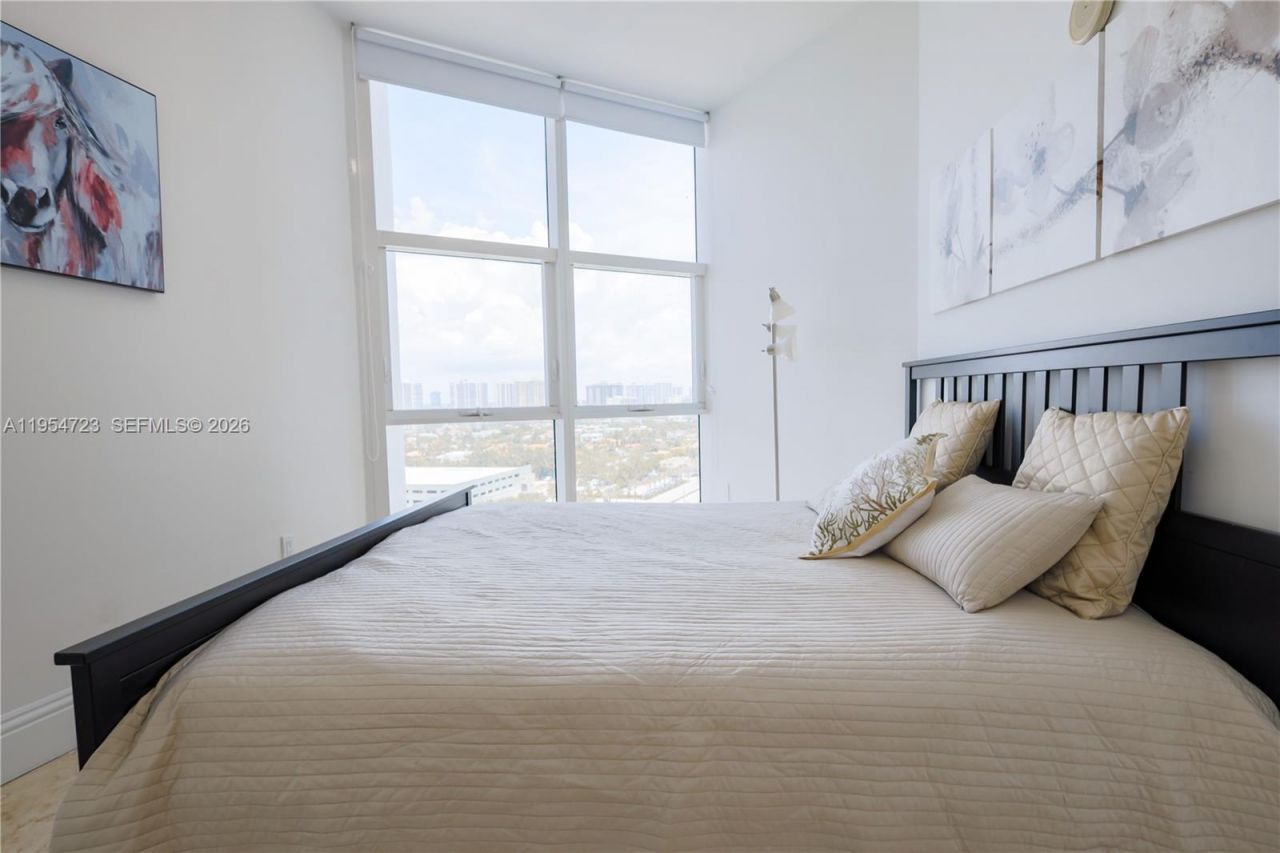 18101 Collins Ave , Unit 1703, Sunny Isles Beach, FL 33160 Photo