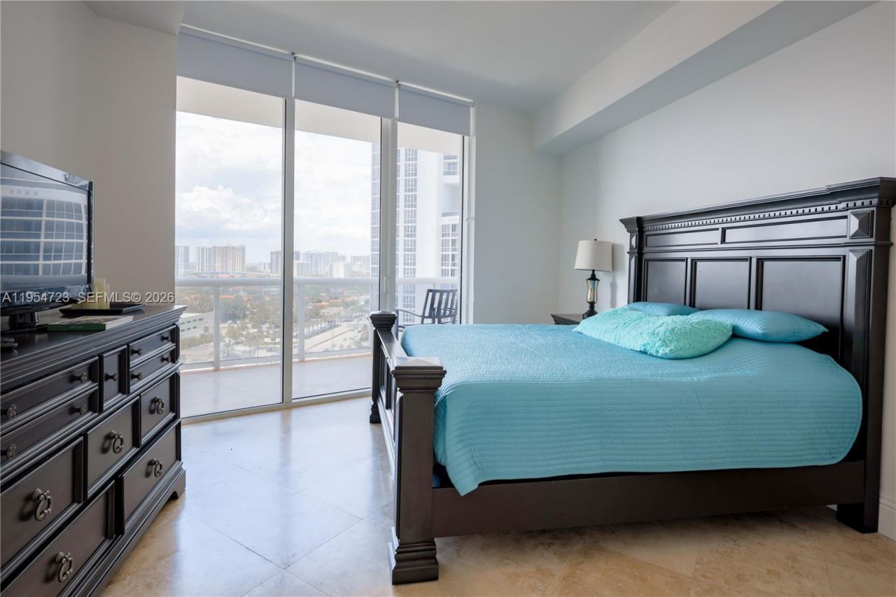 18101 Collins Ave , Unit 1703, Sunny Isles Beach, FL 33160 Photo