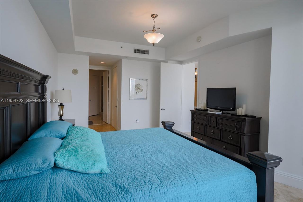 18101 Collins Ave , Unit 1703, Sunny Isles Beach, FL 33160 Photo