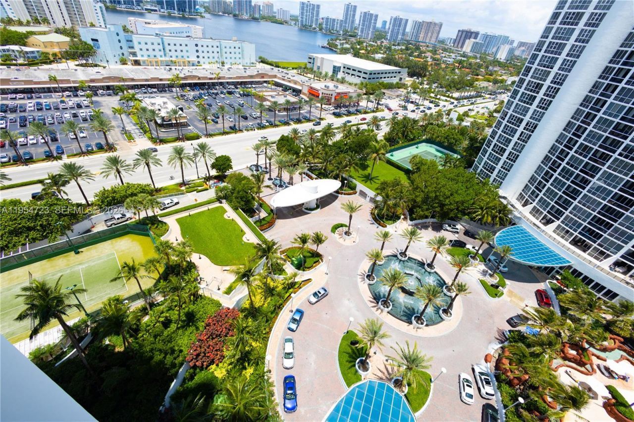 18101 Collins Ave , Unit 1703, Sunny Isles Beach, FL 33160 Photo
