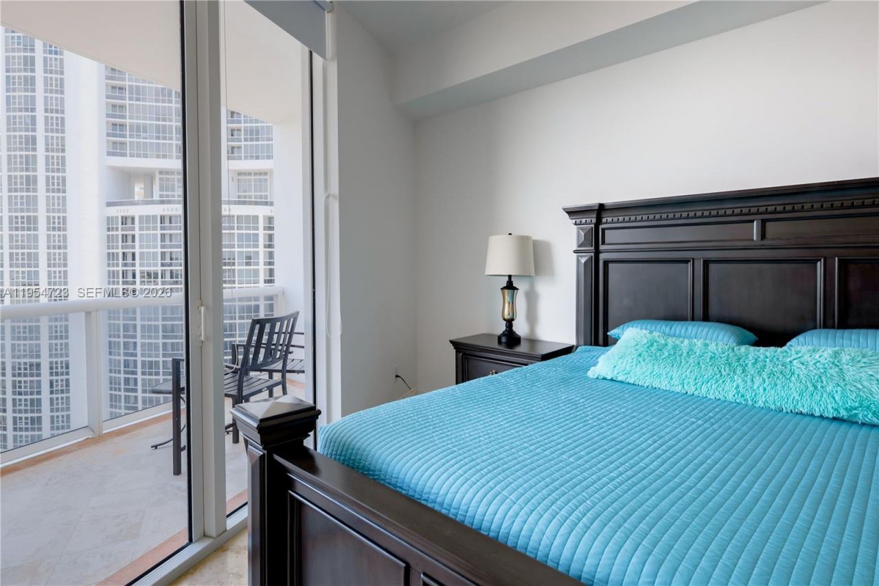 18101 Collins Ave , Unit 1703, Sunny Isles Beach, FL 33160 Photo