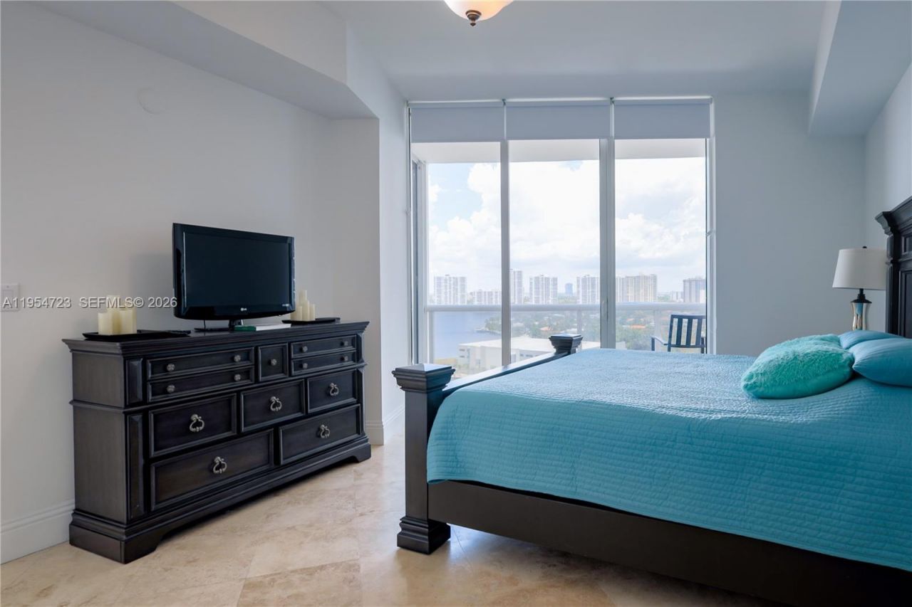 18101 Collins Ave , Unit 1703, Sunny Isles Beach, FL 33160 Photo