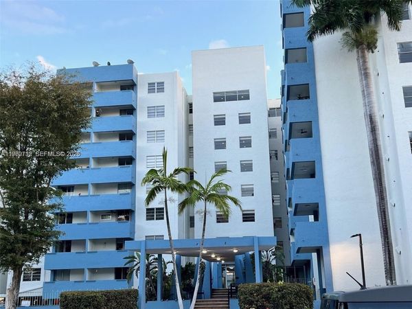 5050 NW 7th St , Unit 312, Miami, FL 33126