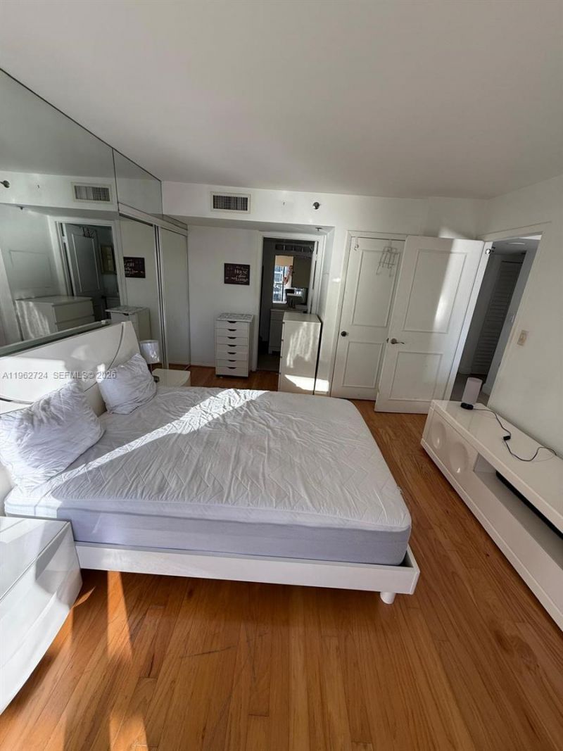 540 Brickell Key Dr , Unit 1505, Miami, FL 33131 Photo