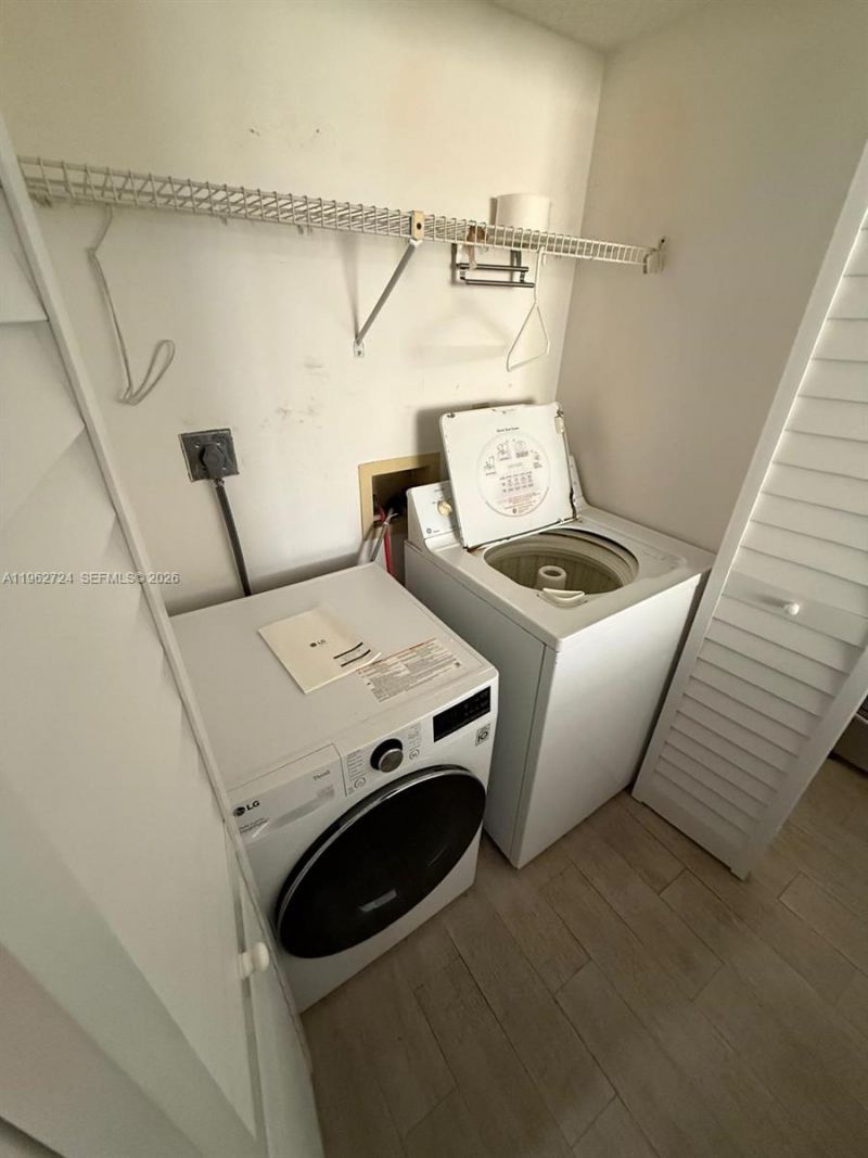 540 Brickell Key Dr , Unit 1505, Miami, FL 33131 Photo