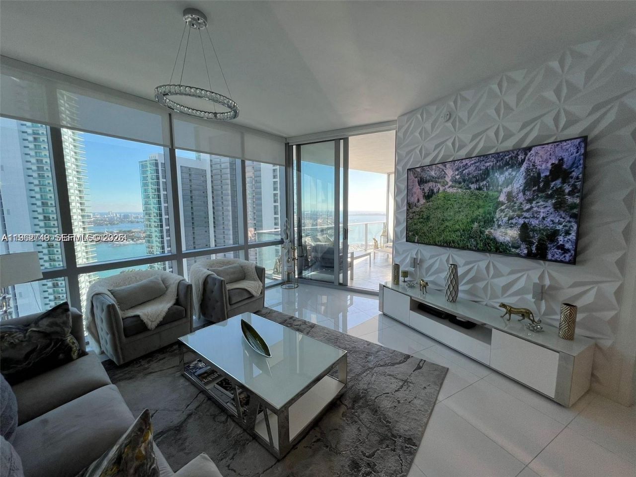 851 NE 1st Ave, Unit 3903, Miami, FL 33132 Photo
