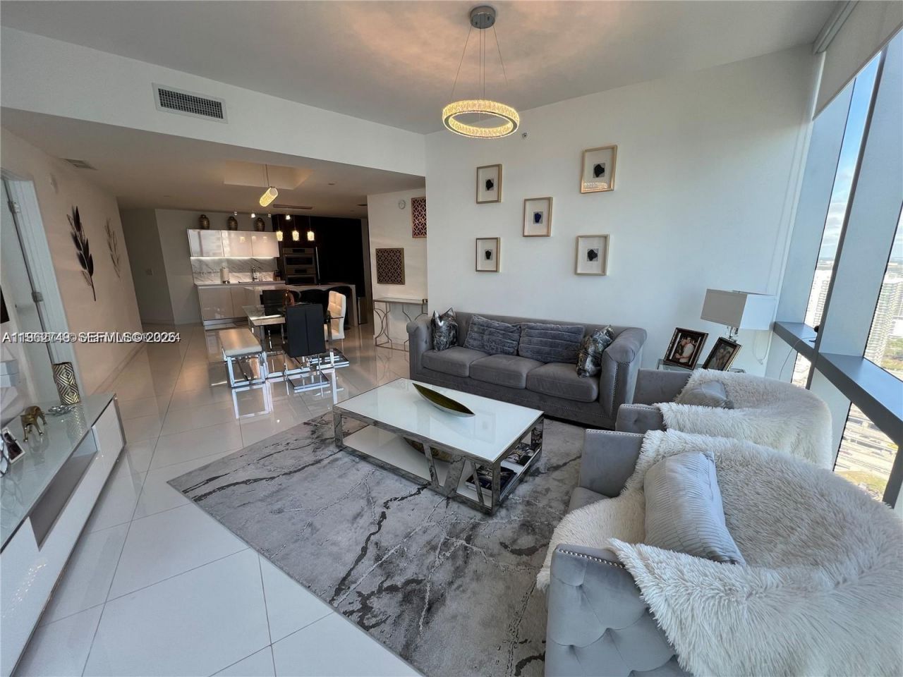 851 NE 1st Ave, Unit 3903, Miami, FL 33132 Photo