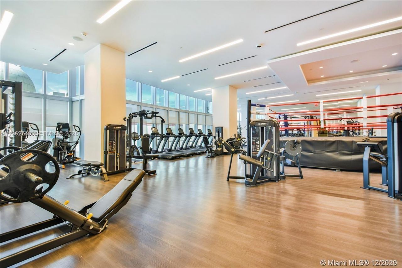 851 NE 1st Ave, Unit 3903, Miami, FL 33132 Photo