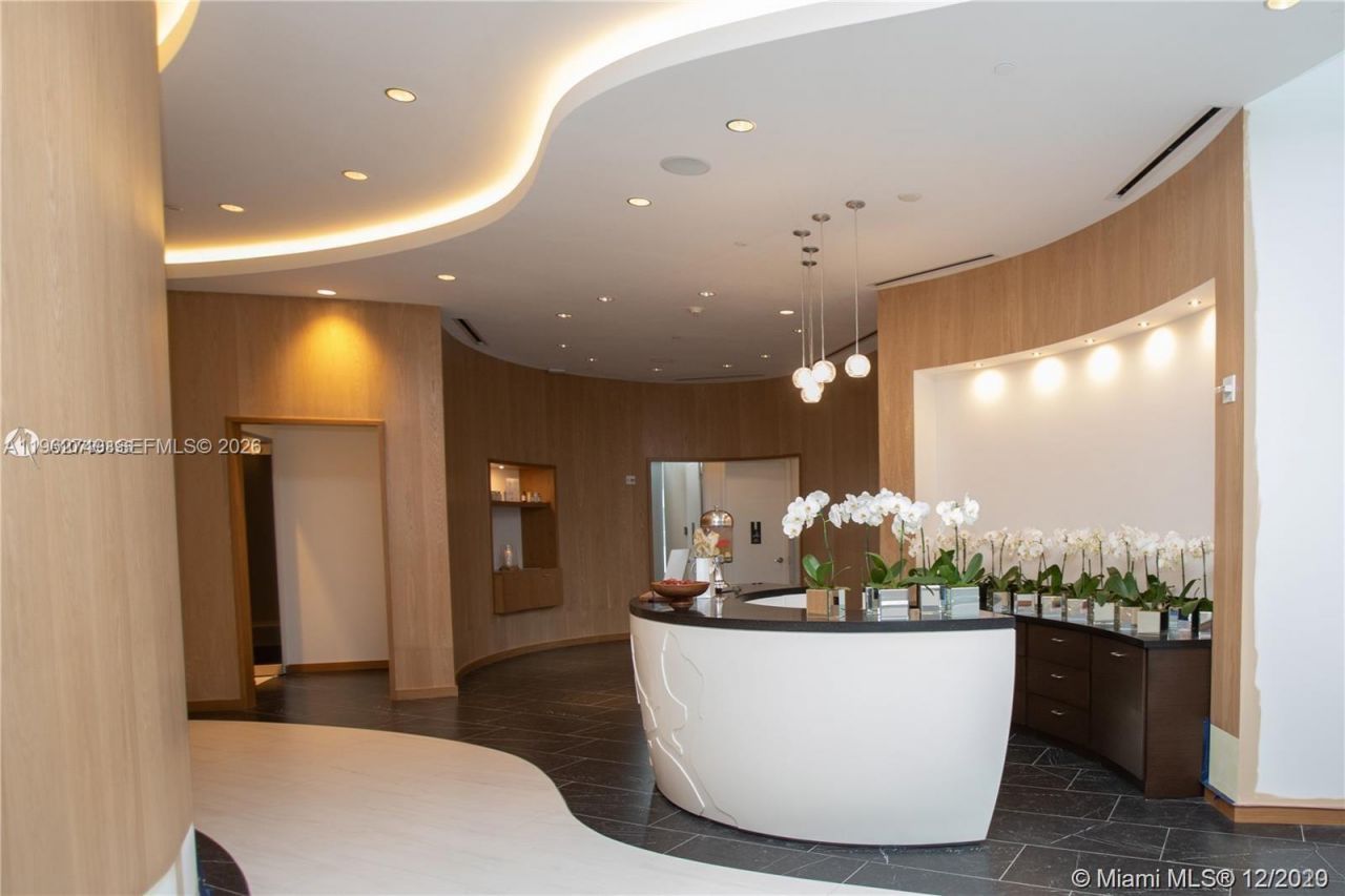 851 NE 1st Ave , Unit 3903, Miami, FL 33132 Photo