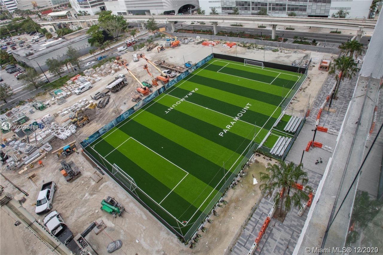 851 NE 1st Ave , Unit 3903, Miami, FL 33132 Photo