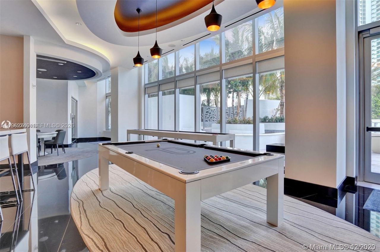 851 NE 1st Ave, Unit 3903, Miami, FL 33132 Photo