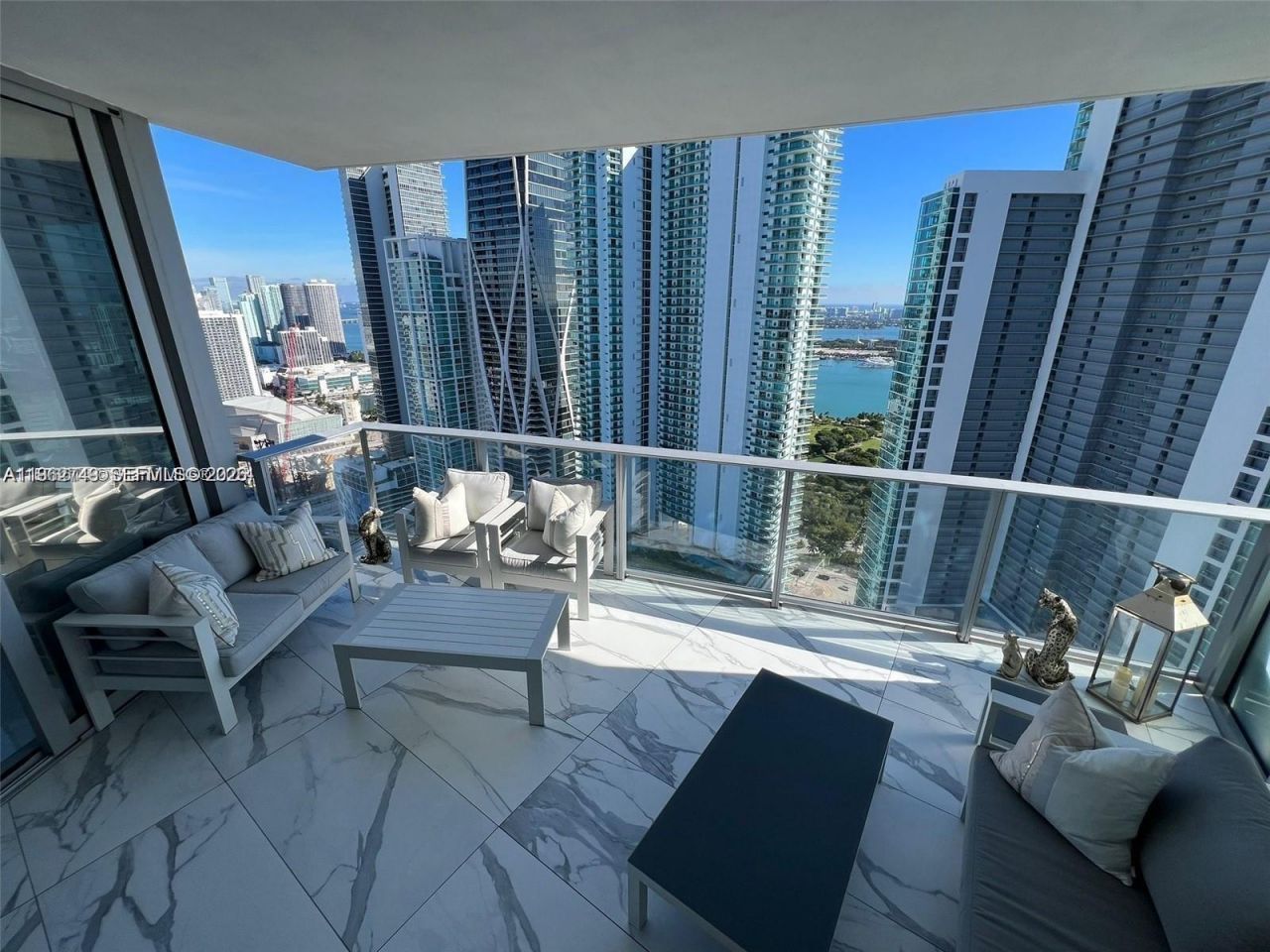 851 NE 1st Ave, Unit 3903, Miami, FL 33132 Photo