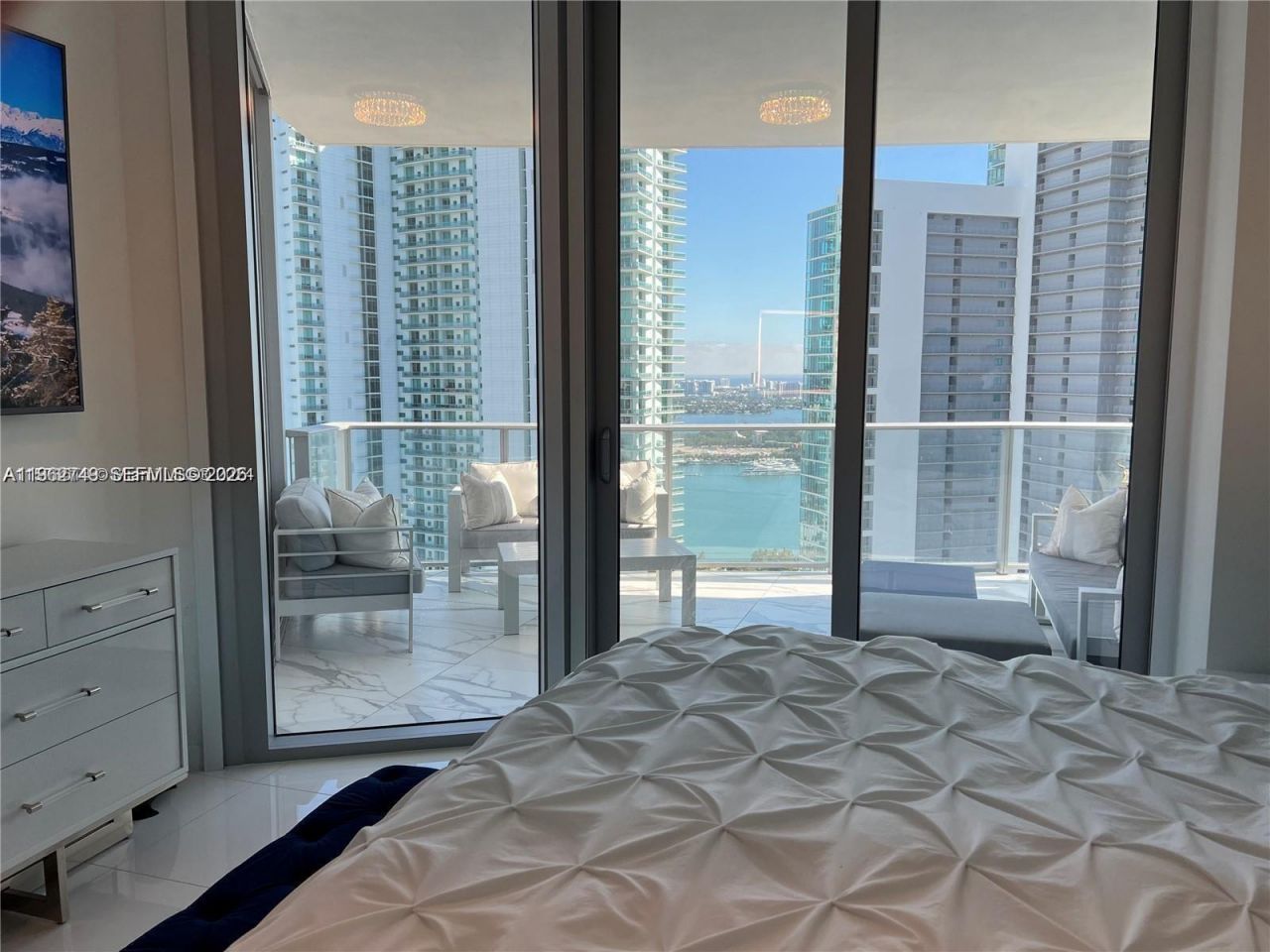 851 NE 1st Ave, Unit 3903, Miami, FL 33132 Photo