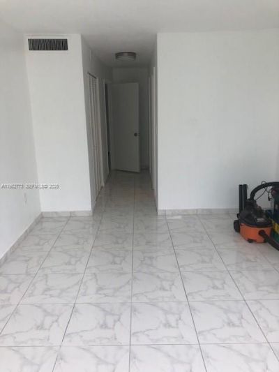 1201 NE 191st St, Unit G411, Miami, FL 33179 Photo