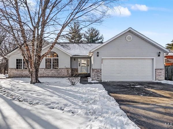 205 Adams Court, New Haven, MO 63068