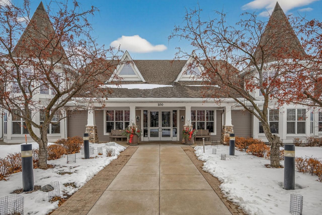 100 Clydesdale Trail, Unit 102, Medina, MN 55340 Main Photo