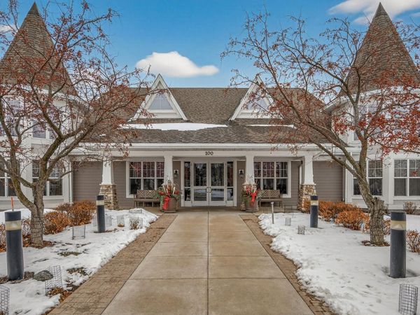 100 Clydesdale Trail, Unit 102, Medina, MN 55340