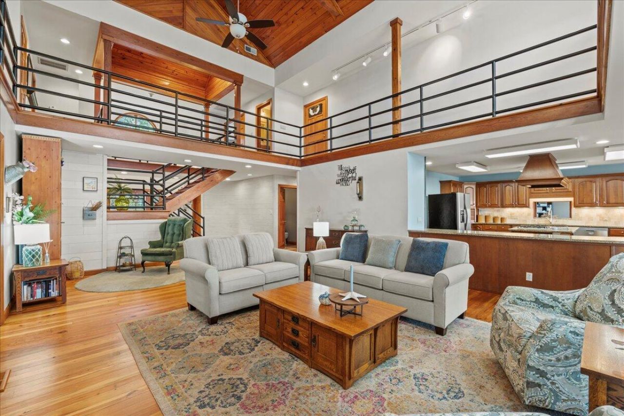 21 Cameroon Drive Photo 16