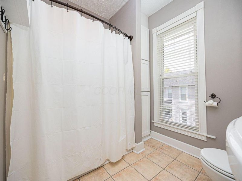 1035 Madison Avenue, Columbus, OH 43205 Photo 16