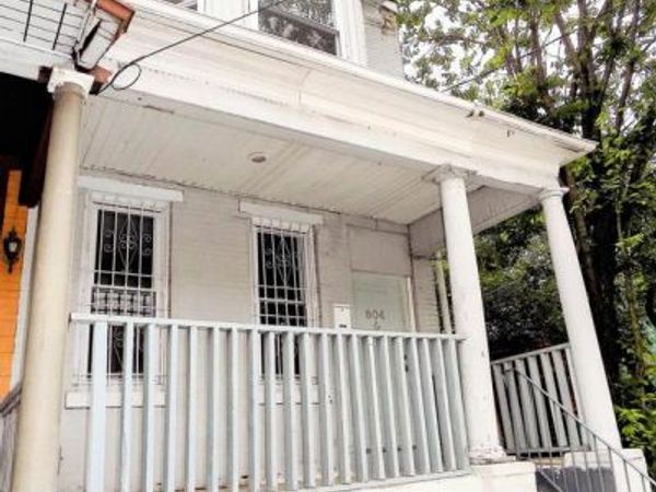 804 N FRONT STREET, CAMDEN, NJ 08102