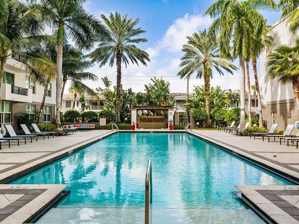 2421 NE 65th St, Unit 313, Fort Lauderdale, FL 33308