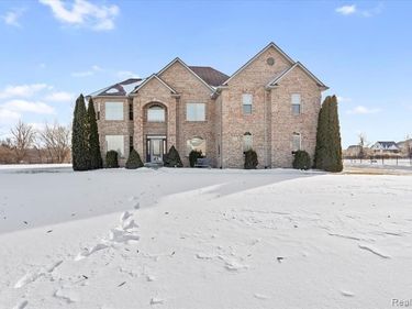26035 Red Wood Drive, Huron Twp, MI 48164