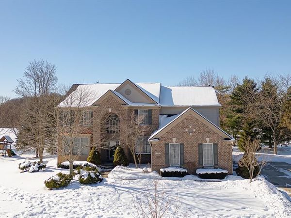 1546 Covington Woods Lane, Orion Twp, MI 48360