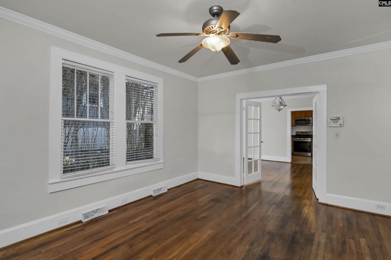 906 Beaufort Street Photo 10