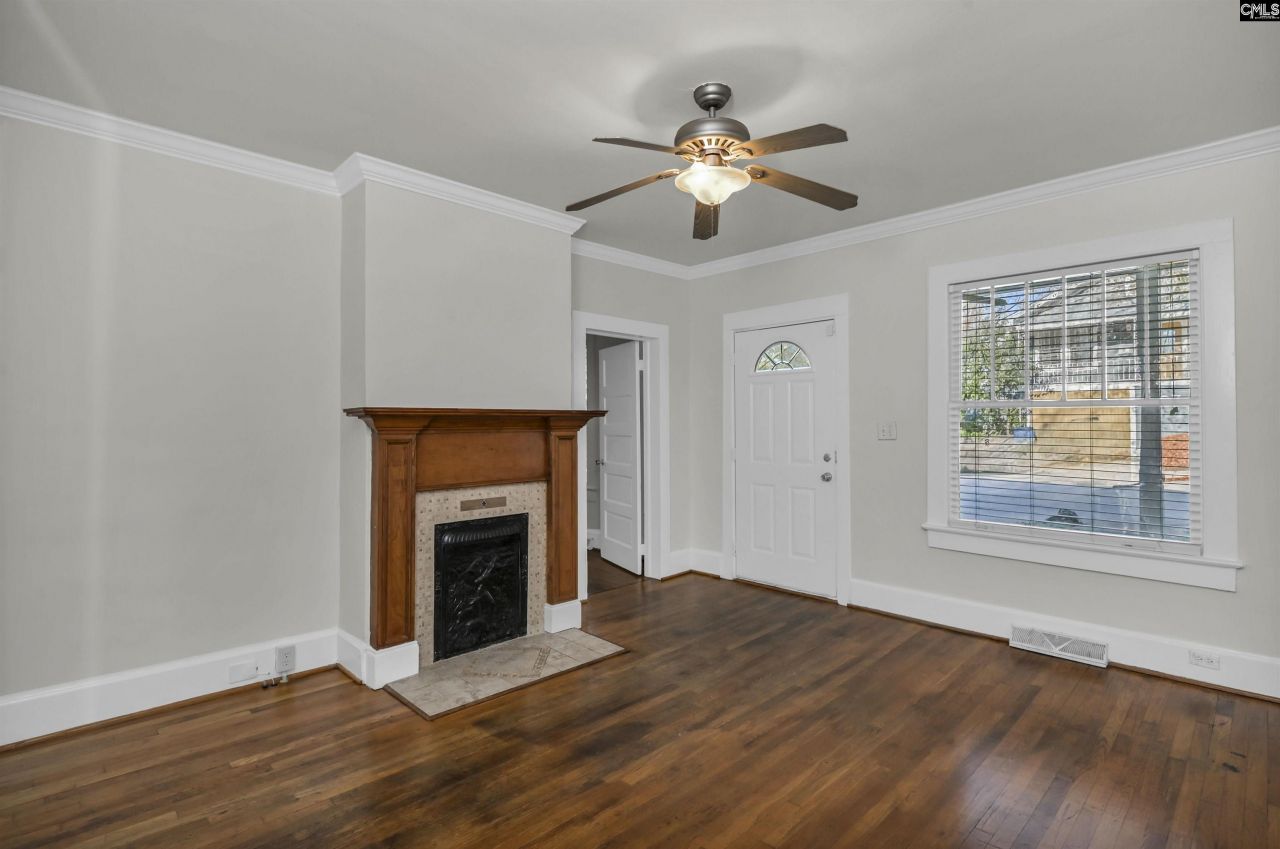 906 Beaufort Street Photo 7