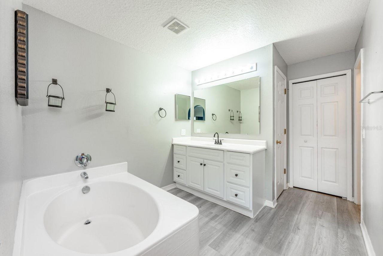 1930 Corner Glen Drive, Orlando, FL 32820 Photo