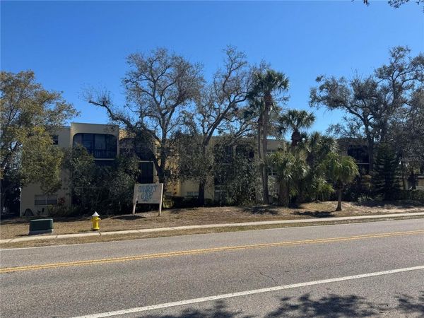 11485 OAKHURST ROAD, Unit -211, LARGO, FL 33774