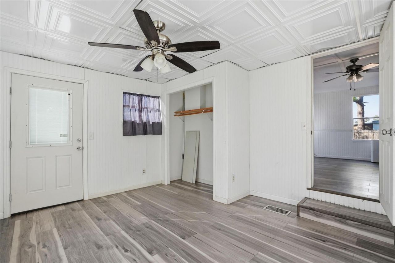 9727 Lake Drive, Weeki Wachee, FL 34613 Photo