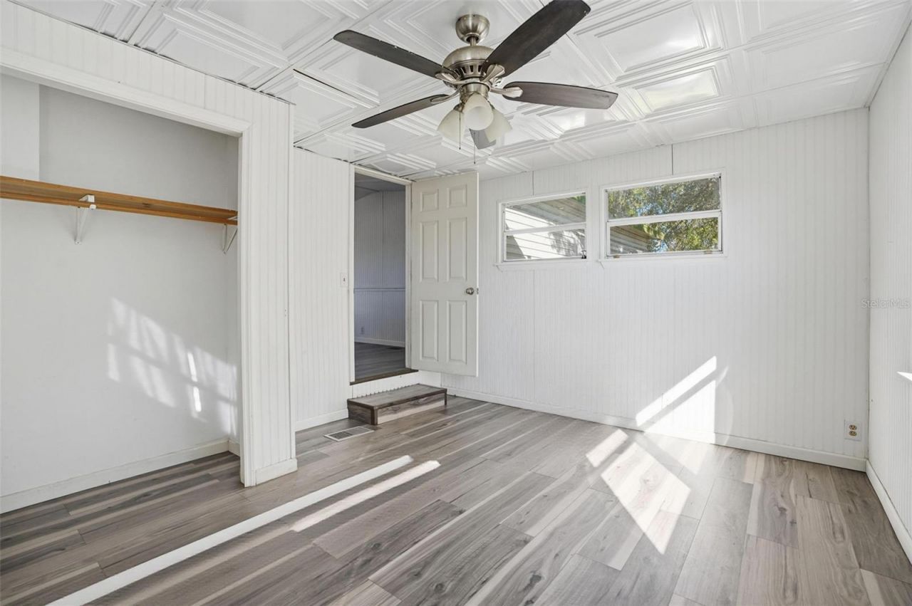 9727 Lake Drive, Weeki Wachee, FL 34613 Photo