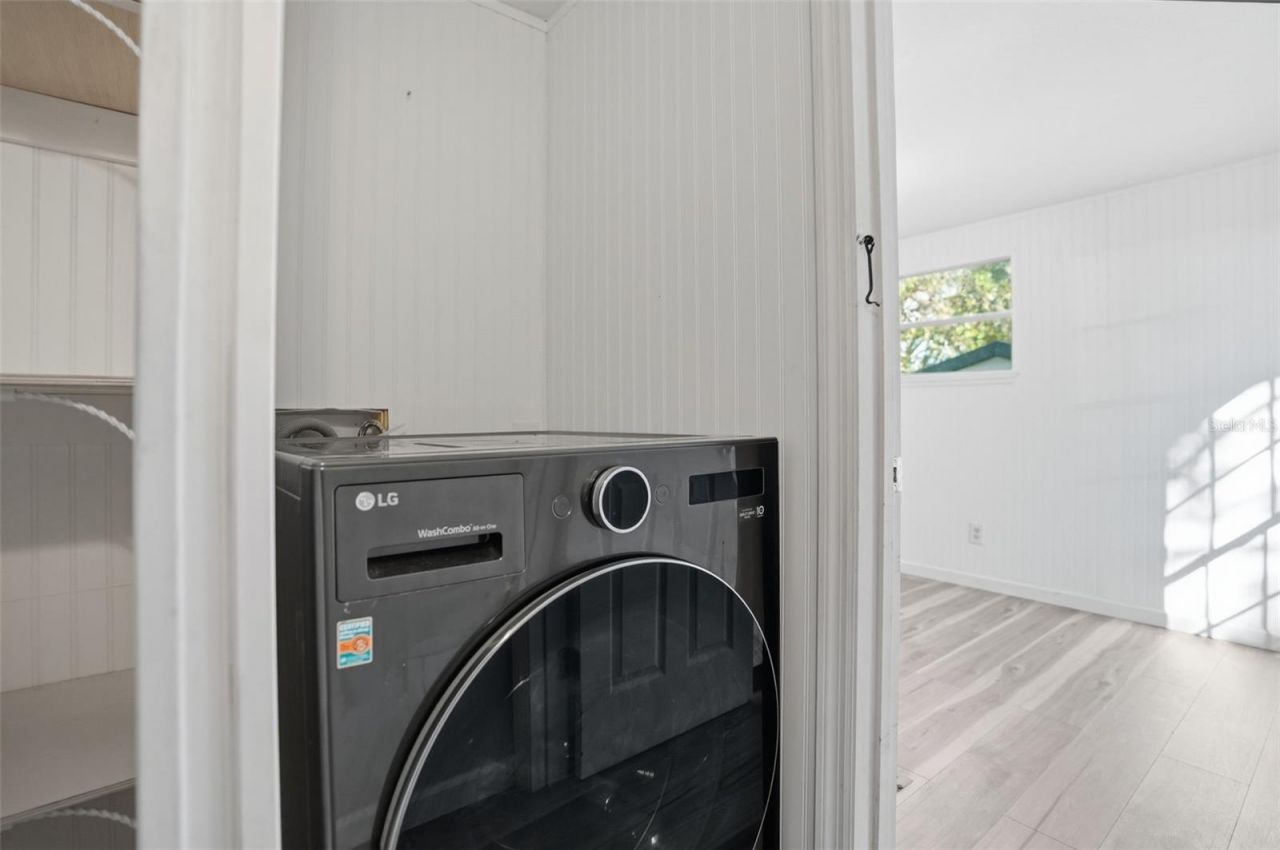 9727 Lake Drive, Weeki Wachee, FL 34613 Photo