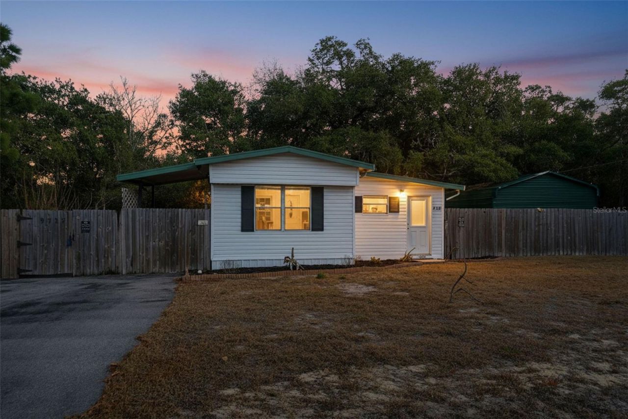 9727 Lake Drive, Weeki Wachee, FL 34613 Photo