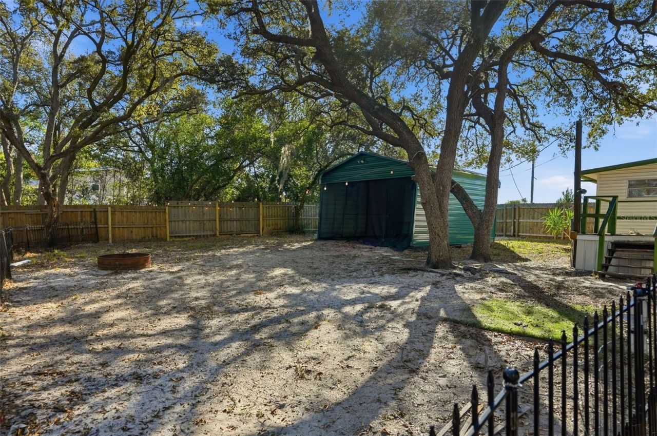 9727 Lake Drive, Weeki Wachee, FL 34613 Photo