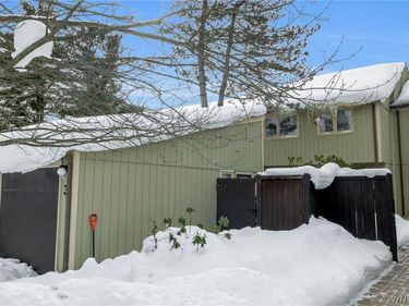 3 Tunbridge Walke, East Aurora, NY 14052