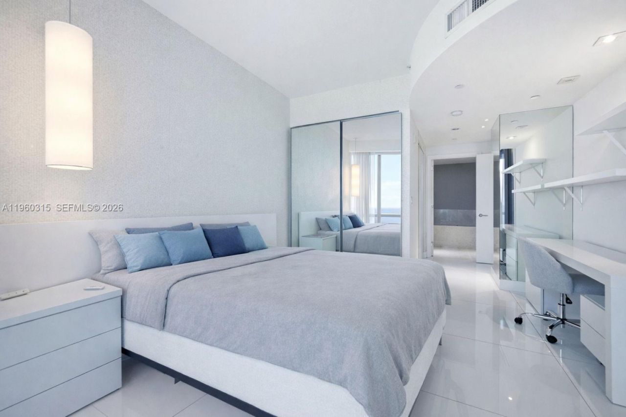 17121 Collins Ave , Unit 1606, Sunny Isles Beach, FL 33160 Photo