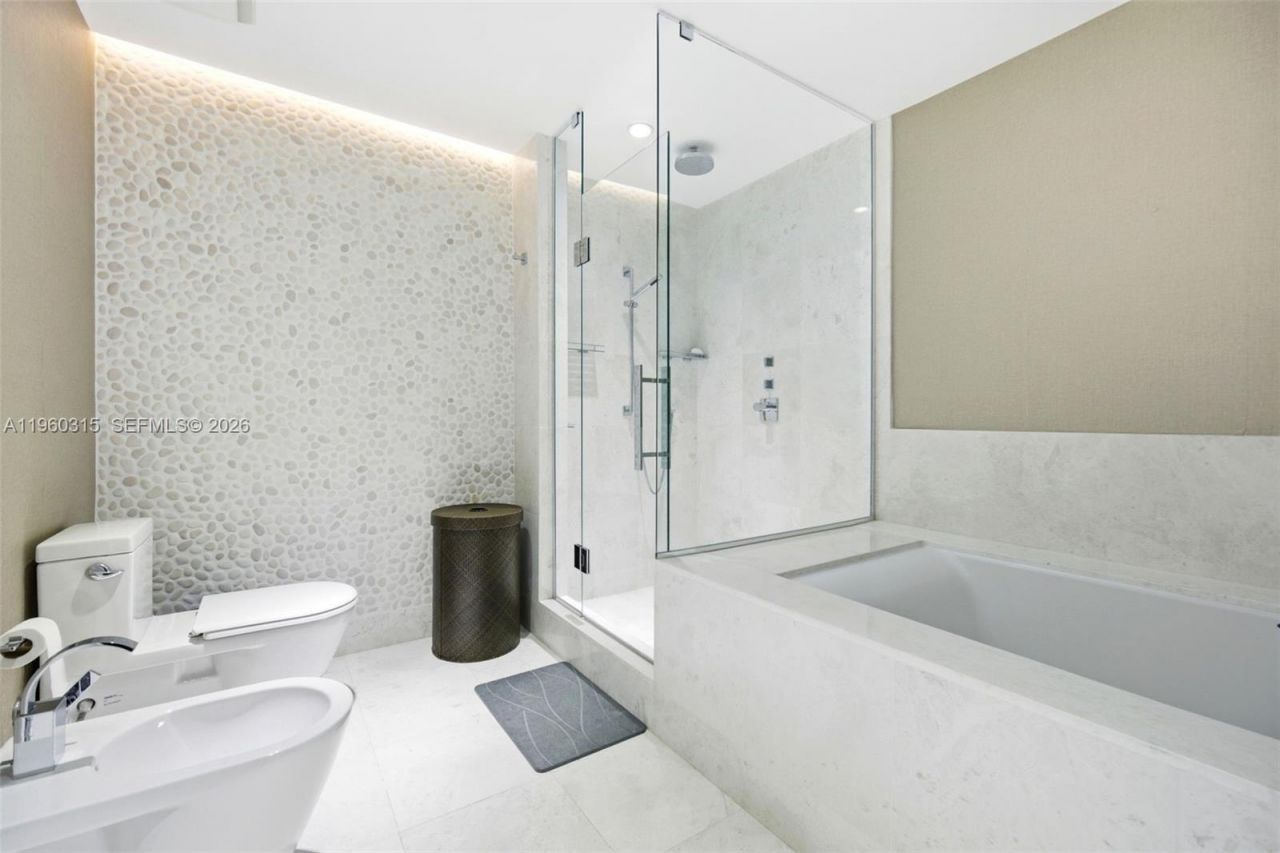 17121 Collins Ave , Unit 1606, Sunny Isles Beach, FL 33160 Photo