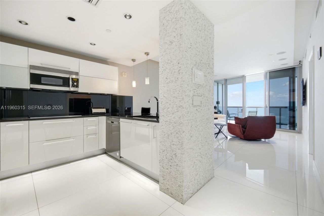 17121 Collins Ave , Unit 1606, Sunny Isles Beach, FL 33160 Photo