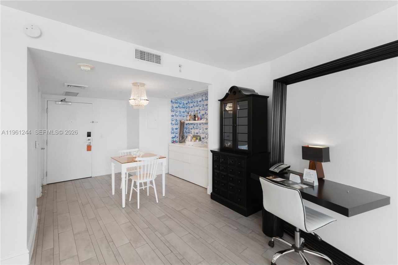 1100 West Ave , Unit 408, Miami Beach, FL 33139 Photo