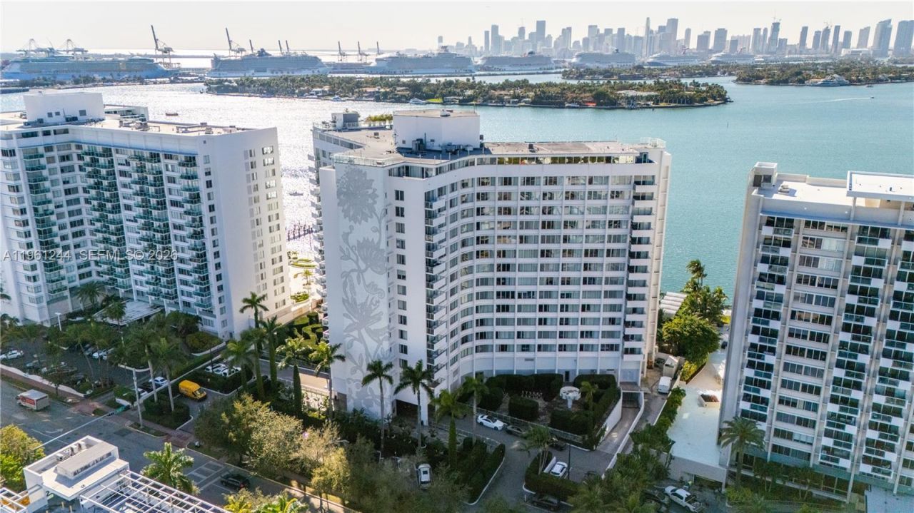 1100 West Ave , Unit 408, Miami Beach, FL 33139 Photo