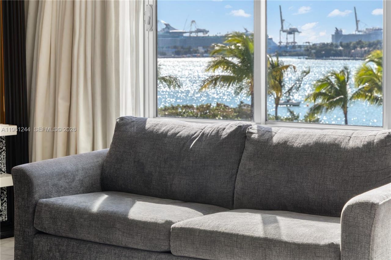 1100 West Ave , Unit 408, Miami Beach, FL 33139 Photo