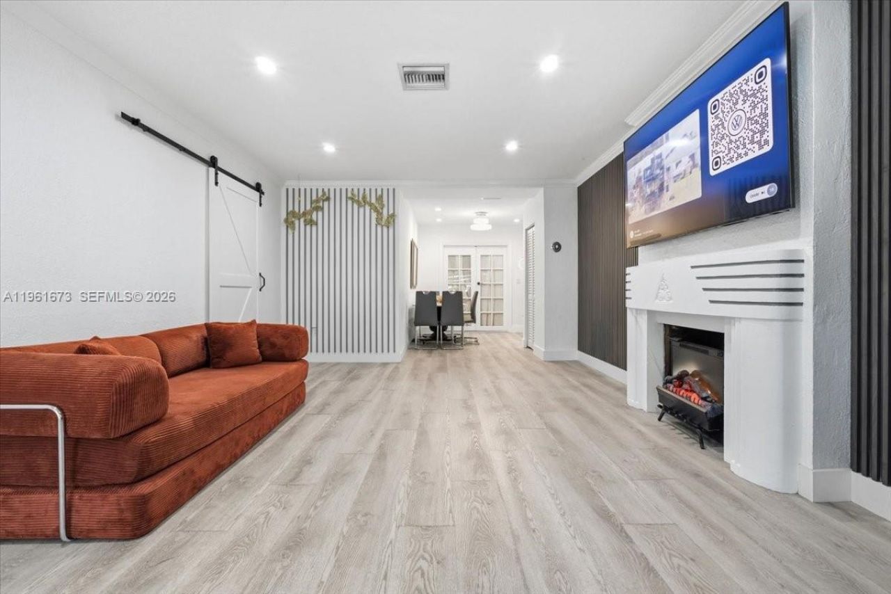 2400 SW 21st Ter, Miami, FL 33145 Photo