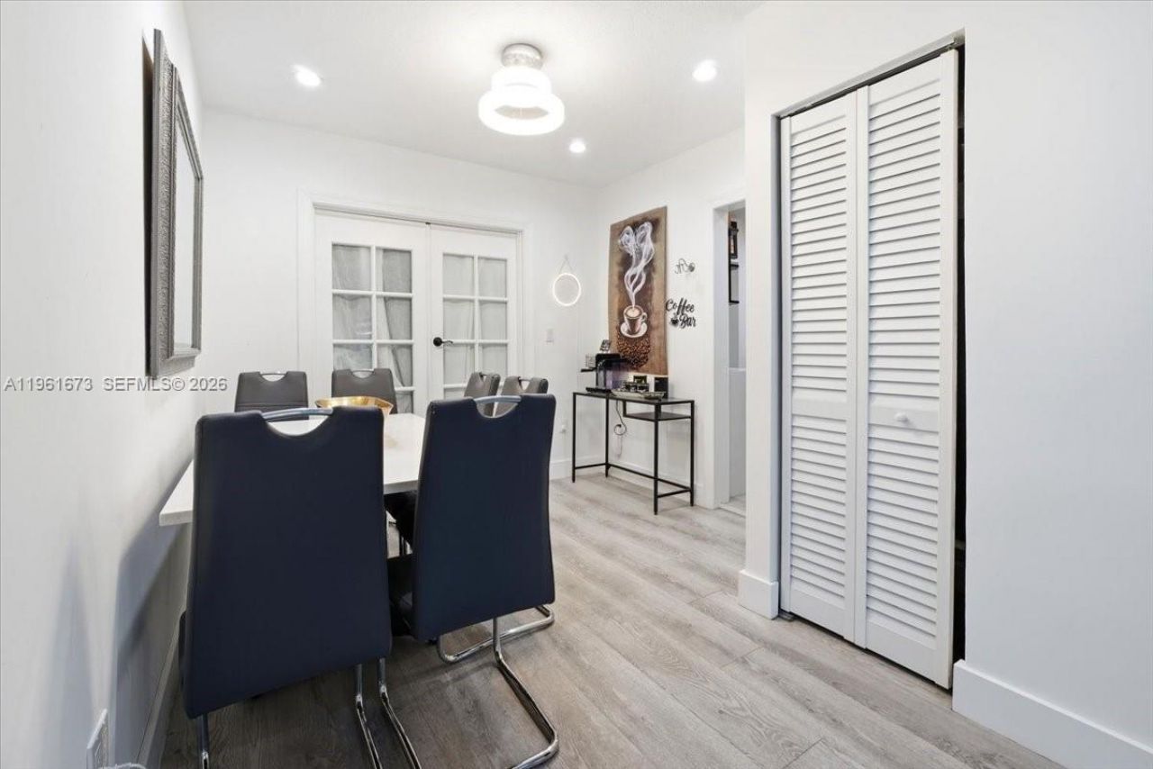 2400 SW 21st Ter, Miami, FL 33145 Photo