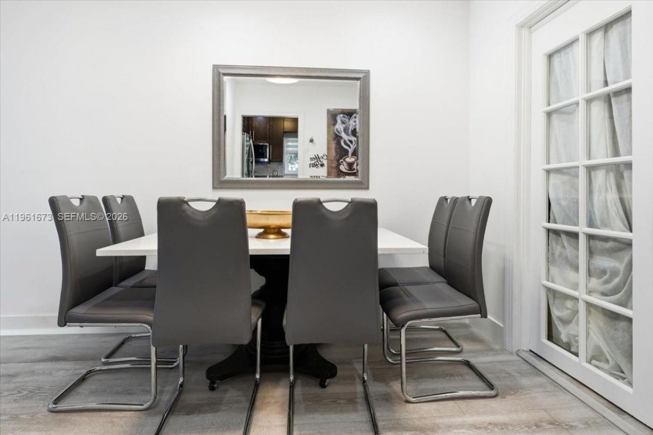 2400 SW 21st Ter, Miami, FL 33145 Photo